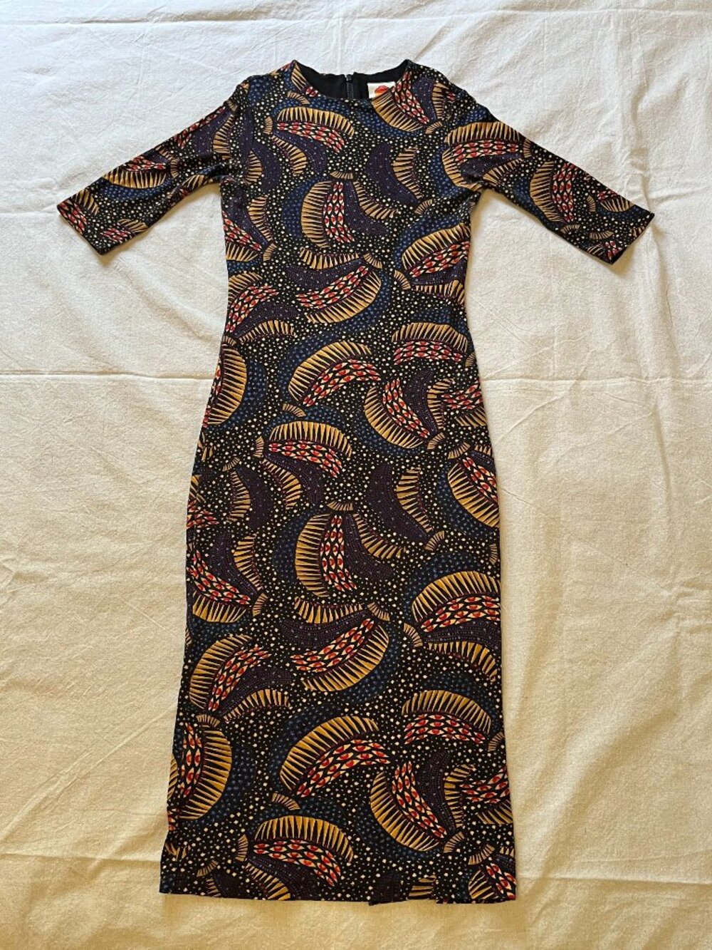 Farm Rio jersey bodycon midi dress size M Wild Bananas pattern